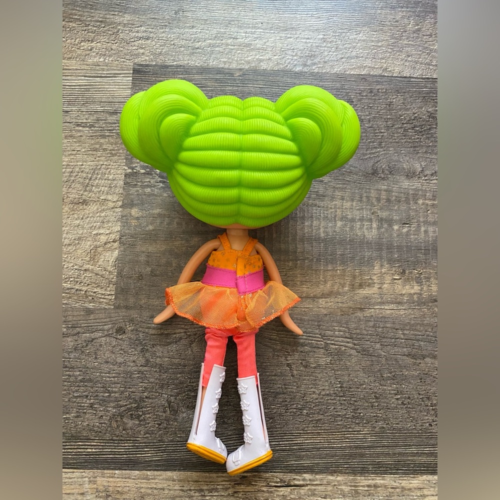 Lalaloopsy “Dyna Might” (Full size doll) - Picture 4 of 4